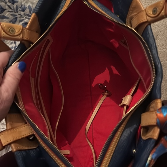 Dooney and Bourke - Picture 4 of 6